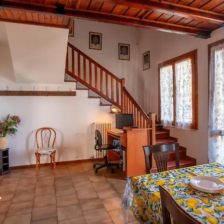 Дом отдыха Lovely In Poggio With Kitchen