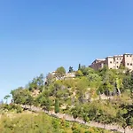 Awesome In Poggio Ferienhaus